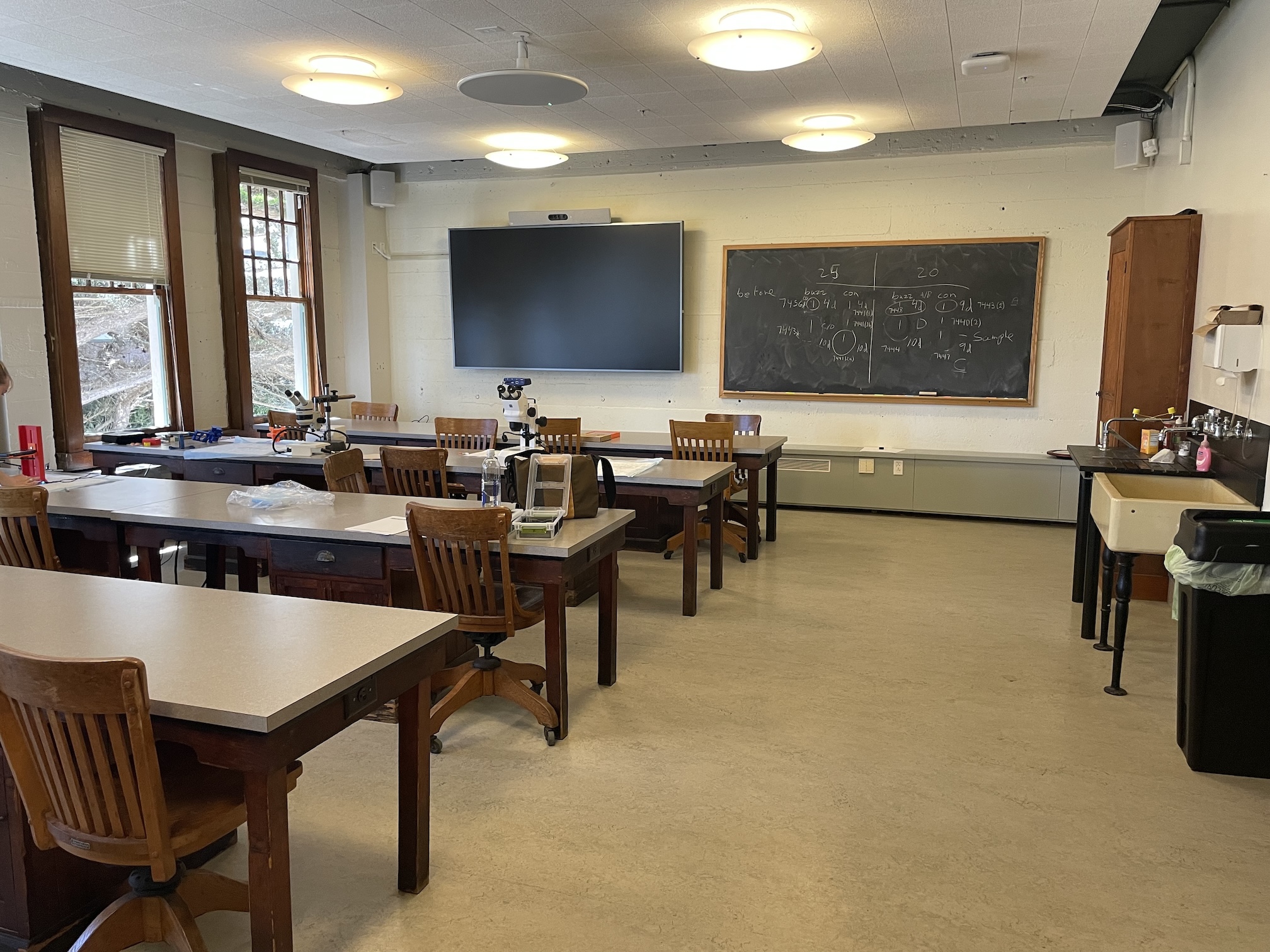 Room Hopkins Agassiz 12